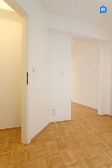  +Helle + ruhige + Dachgeschoss Maisonette+ Klimaanlage + in renoviertem Jahrhundertwendehaus+Komplett sanierter Erstbezug + 4.Liftstock +  Kellerabteil+