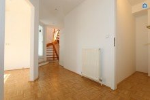  Komplett sanierter Erstbezug, helle, ruhige, 4 Zimmer- Dachgeschoss Maisonette, Loggia, in renoviertem Jahrhundertwendehaus, 4.Liftstock + Kellerabteil