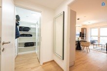  *Wien Innenstadt Blick* VIEW OVER VIENNA * Furnished apartment * 2 Zimmer * Loggia verglast * Fitness Center* All inklusiv rental * also short term*D*