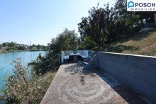  *EIGENGRUND* ca. 278 m�, STRANDHAUS ca. 83 m� Nutzfl�che, mit Garten ca 223m�, Loggia & 3 Stellpl�tzen in Gerasdorf, ! ganzj�hrig bewohnbar !D!