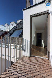  ERSTBEZUG, JETZT einziehen! Dachgeschoss NEU mit modernster Ausstattung c. 113 m� Wohnfl�che, 4 Zimmer plus Nebenr�ume, W�rmepumpe, FBH, Deckenk�hlung