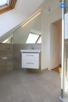  +Helle + ruhige + Dachgeschoss Maisonette+ Klimaanlage + in renoviertem Jahrhundertwendehaus+Komplett sanierter Erstbezug + 4.Liftstock +  Kellerabteil+