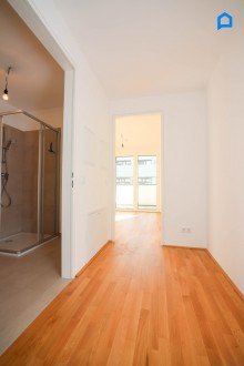  ERSTBEZUG ,Modernes 2-Zimmer-Apartment mit Balkon im 6. OG plus 12m� Balkon