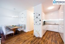 + NEUWERTIGST + 5 Zimmer * auf einer Ebene* ruhige Eckwohnung, *IC* WEST-Balkon/ Terrasse, Lift, Tiefgarage, barrierefrei, Ziegel-massiv, Ruhelage, Top Infrastruktur !!