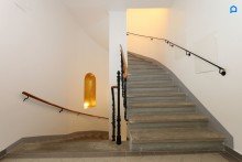  +Helle + ruhige + Dachgeschoss Maisonette+ Klimaanlage + in renoviertem Jahrhundertwendehaus+Komplett sanierter Erstbezug + 4.Liftstock +  Kellerabteil+