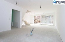  BELAGSFERTIG, REIHENHAUS- Ziegelmassiv mit Garten, EIGENGRUND, 0% provisionsfrei, absolute Gr�n-Ruhelage, 1-(2) Stellplatz vor dem Haus