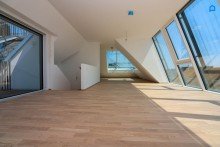  ERSTBEZUG, JETZT einziehen! Dachgeschoss NEU mit modernster Ausstattung c. 113 m� Wohnfl�che, 4 Zimmer plus Nebenr�ume, W�rmepumpe, FBH, Deckenk�hlung