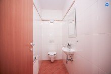  Gro�z�giges Familienhaus, 5 Zimmer, Vollkeller, Fu�bodenheizung, Gro�er Garten, Garage plus weiterer Abstellplatz, Gr�nlage