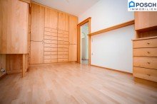  *Zentrum Schwechat, 3 Zimmer mit 12 m� Loggia mit Gr�nblick. 2. Liftstock, barrierefrei, * Flughafen Schwechat N�he*