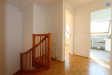  +Helle + ruhige + Dachgeschoss Maisonette+ Klimaanlage + in renoviertem Jahrhundertwendehaus+Komplett sanierter Erstbezug + 4.Liftstock +  Kellerabteil+