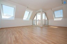  ERSTBEZUG, JETZT einziehen! Dachgeschoss NEU mit modernster Ausstattung c. 113 m� Wohnfl�che, 4 Zimmer plus Nebenr�ume, W�rmepumpe, FBH, Deckenk�hlung