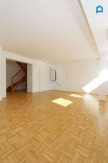  +Helle + ruhige + Dachgeschoss Maisonette+ Klimaanlage + in renoviertem Jahrhundertwendehaus+Komplett sanierter Erstbezug + 4.Liftstock +  Kellerabteil+