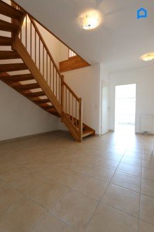  Gro�artige Dachgeschosswohnung mit 146 m� plus 21 m� Dachterrasse plus 8 m� Balkon, 4 Zimmer, KLIMA, gro�er Vorraum, Tiefgaragenplatz optional !