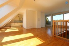  Gro�artige Dachgeschosswohnung mit 146 m� plus 21 m� Dachterrasse plus 8 m� Balkon, 4 Zimmer, KLIMA, gro�er Vorraum, Tiefgaragenplatz optional !