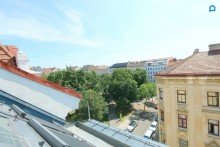  Gro�artige Dachgeschosswohnung mit 146 m� plus 21 m� Dachterrasse plus 8 m� Balkon, 4 Zimmer, KLIMA, gro�er Vorraum, Tiefgaragenplatz optional !