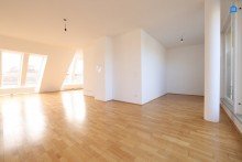  Gro�artige Dachgeschosswohnung mit 146 m� plus 21 m� Dachterrasse plus 8 m� Balkon, 4 Zimmer, KLIMA, gro�er Vorraum, Tiefgaragenplatz optional !