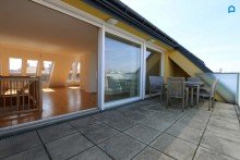  Gro�artige Dachgeschosswohnung mit 146 m� plus 21 m� Dachterrasse plus 8 m� Balkon, 4 Zimmer, KLIMA, gro�er Vorraum, Tiefgaragenplatz optional !