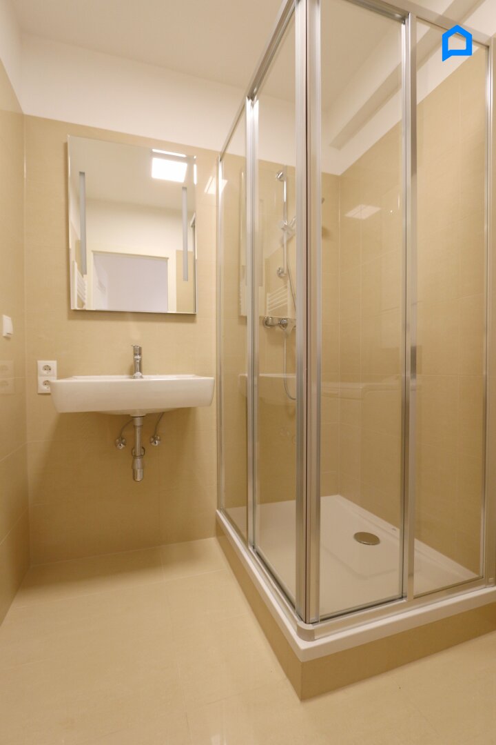  Dachgeschosswohnung Wien