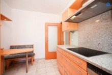  Gro�z�giges Familienhaus, 5 Zimmer, Vollkeller, Fu�bodenheizung, Gro�er Garten, Garage plus weiterer Abstellplatz, Gr�nlage