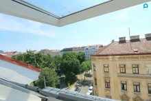  Gro�artige Dachgeschosswohnung mit 146 m� plus 21 m� Dachterrasse plus 8 m� Balkon, 4 Zimmer, KLIMA, gro�er Vorraum, Tiefgaragenplatz optional !