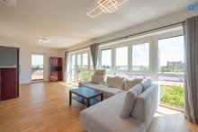  NEUWERTIG, Penthouse-Feeling mit Weitblick und gro�er Sonnenterrasse, Dachgeschoss, 2 Zimmer, Tiefgarage optional, hochwertigste Ausstattung