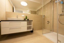  *Wien Innenstadt Blick* VIEW OVER VIENNA * Furnished apartment * 2 Zimmer * Loggia verglast * Fitness Center* All inklusiv rental * also short term*D*