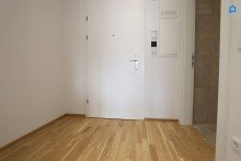  +Pauschale allinklusiv Miete+ KLIMA-HEIZUNG-INKLUDIERT* NEUEBAU-LUXUS- 2 Zimmer, West-Balkon* Ma�einbau-K�che, zugfreie Deckenk�hlung, FBH, Alarmanlage, Garage, Lift, barrierefrei