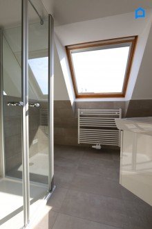  +Helle + ruhige + Dachgeschoss Maisonette+ Klimaanlage + in renoviertem Jahrhundertwendehaus+Komplett sanierter Erstbezug + 4.Liftstock +  Kellerabteil+