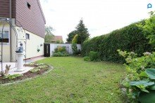  Sehr gepflegtes gro�z�giges Eckreihenhaus , Garten, Pergola, Terrasse, 4,5 Zimmer, plus Kellerr�ume, Garage