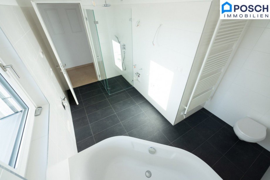  Dachgeschosswohnung Schwechat
