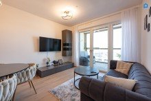 Blick von Wohnk�che auf die Loggia *Wien Innenstadt Blick* VIEW OVER VIENNA * Furnished apartment * 2 Zimmer * Loggia verglast * Fitness Center* All inklusiv rental * also short term*D*