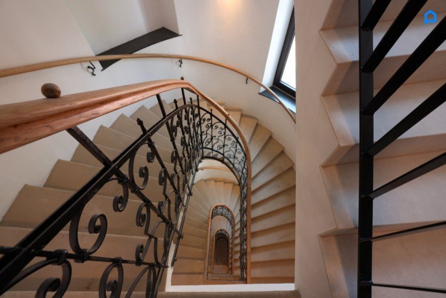 Stiegenhaus saniert Dachgeschosswohnung Wien,Rudolfsheim-F�nfhaus