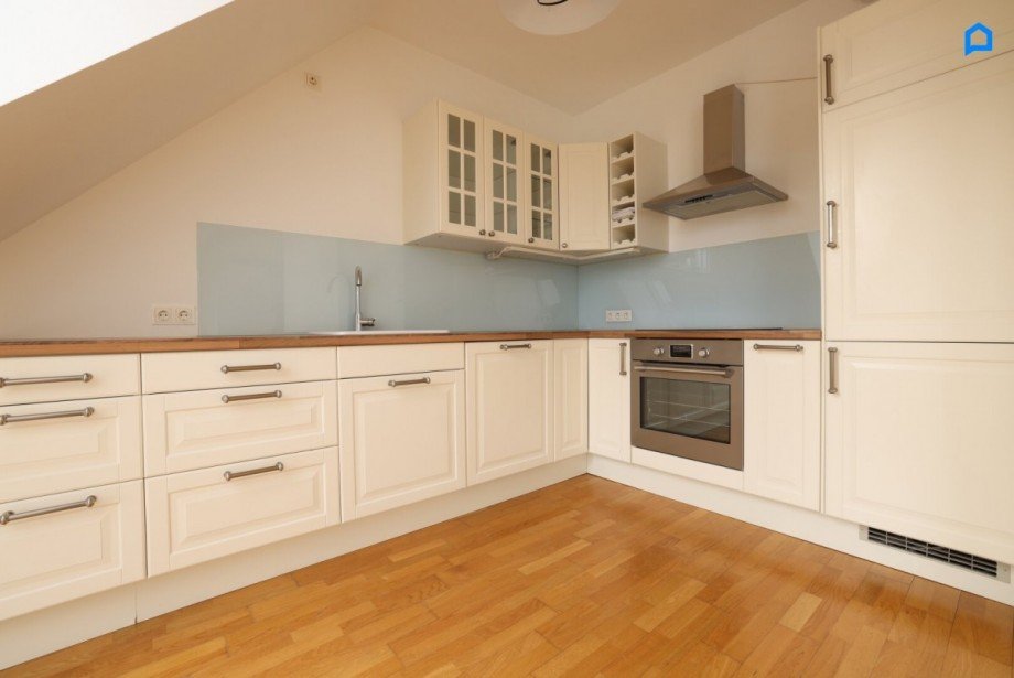  Dachgeschosswohnung Wien