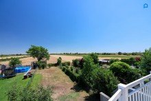  Gro�z�giges Familienhaus, 5 Zimmer, Vollkeller, Fu�bodenheizung, Gro�er Garten, Garage plus weiterer Abstellplatz, Gr�nlage