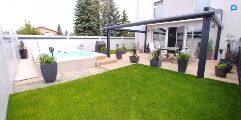 Garten mit Pool Gramatneusiedl Reiheneckhaus Neuwertig ! Exklusives Reiheneckhaus TOP Ausstattung inkl. mit POOL in idyllischer Ruhelage - Perfekt f�r Paare & Familien, VOLLAUSSTATTUNG !