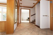  Sehr gepflegtes gro�z�giges Eckreihenhaus , Garten, Pergola, Terrasse, 4,5 Zimmer, plus Kellerr�ume, Garage
