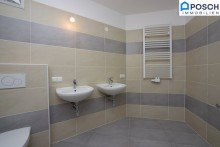 + WIE NEU+ Ger�umige - helle 3 -Zimmer Dachgeschoss Maisonette+ D+ 47,55 m� Wohnk�che + 2 Terrassen / Balkon+