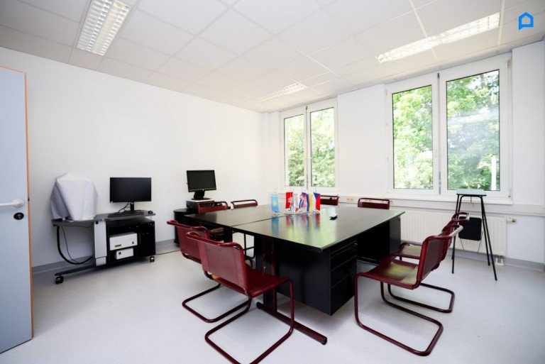  Wien - Auhofcenter, Gewerbepark Wien West B�rofl�che +Modernes B�ro 545m� (oder auf 2x270m� teilbar) , 15-20 R�ume insgesamt m�glich, Teek�che, Toiletten, optionale PKW Stellpl�tze, optionaler Keller+