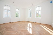  ERSTBEZUG, hell. JETZT einziehen! Kernsanierter Albau mit modernster Ausstattung TOP 5 / 53,18 m� Wohnfl�che, 2 Zimmer plus Nebenr�ume, Kurzzeitvermietung m�glich !