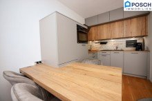  *Mit hochwertigen Materialien renovierte Ein-Zimmerwohnung* 3.Liftstock * Top-Design-Wohnk�che*