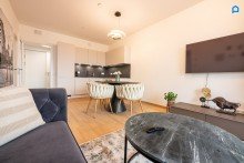  *Wien Innenstadt Blick* VIEW OVER VIENNA * Furnished apartment * 2 Zimmer * Loggia verglast * Fitness Center* All inklusiv rental * also short term*D*