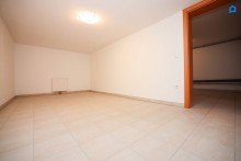  Gro�z�giges Familienhaus, 5 Zimmer, Vollkeller, Fu�bodenheizung, Gro�er Garten, Garage plus weiterer Abstellplatz, Gr�nlage