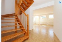  +Helle + ruhige + Dachgeschoss Maisonette+ Klimaanlage + in renoviertem Jahrhundertwendehaus+Komplett sanierter Erstbezug + 4.Liftstock +  Kellerabteil+