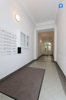  +Helle + ruhige + Dachgeschoss Maisonette+ Klimaanlage + in renoviertem Jahrhundertwendehaus+Komplett sanierter Erstbezug + 4.Liftstock +  Kellerabteil+