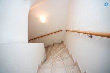  Gro�z�giges Familienhaus, 5 Zimmer, Vollkeller, Fu�bodenheizung, Gro�er Garten, Garage plus weiterer Abstellplatz, Gr�nlage